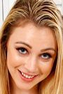 Cali Spark Shows Her Blowjob Skills
